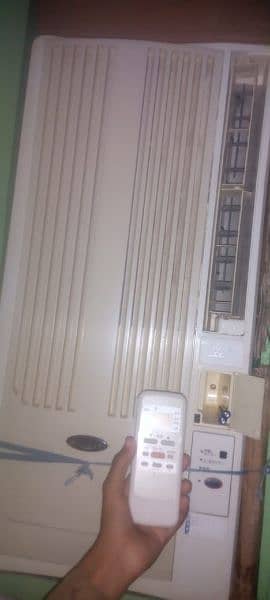 Window Air conditioner 110 voltage with stablizer and remote 3