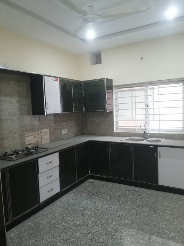 Upper Portion Available For Rent 8