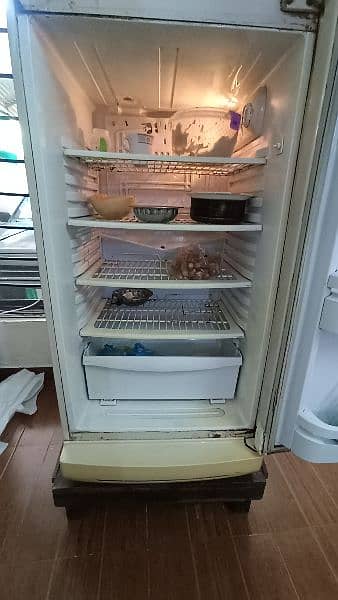 X-Large size PEL premier fridge for sale in G/6/2 Islambad 5