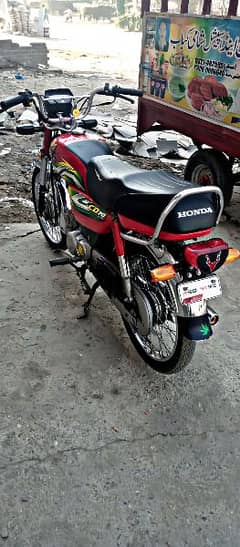 Honda CD70 brand new and new condition contact number [03214825951]