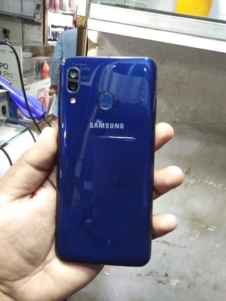 Samsung a20 3 32 3