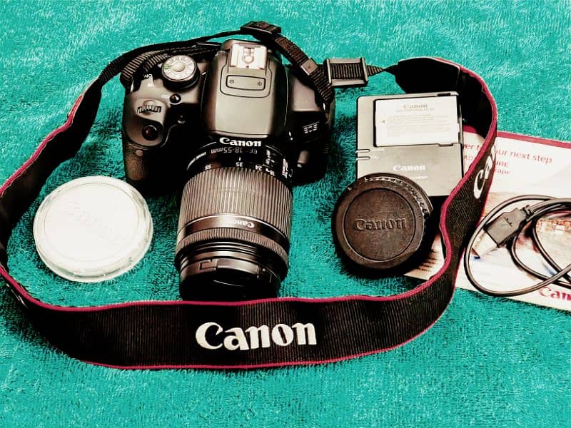 Canon 700D Camera Bag Lense battery 1