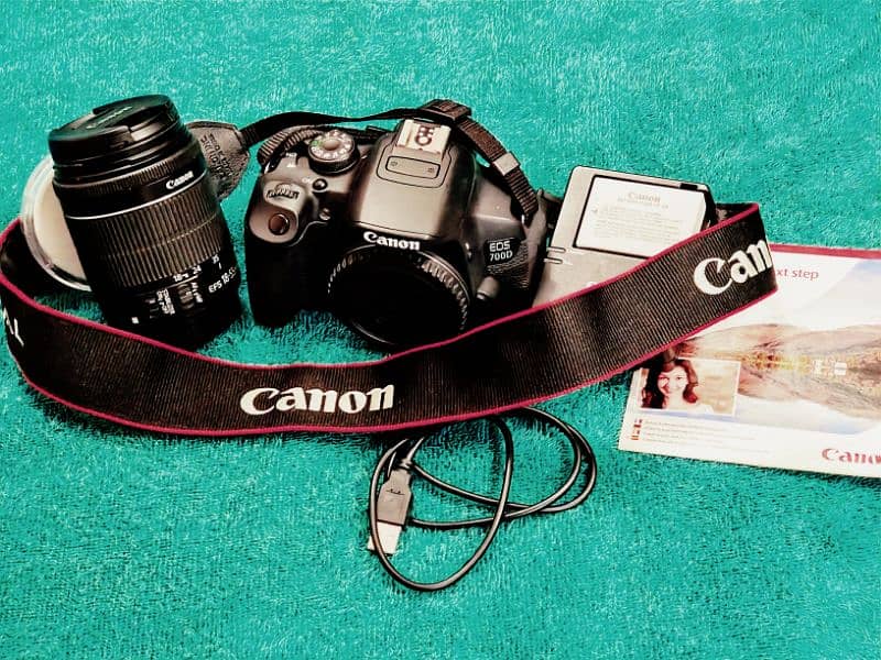 Canon 700D Camera Bag Lense battery 2