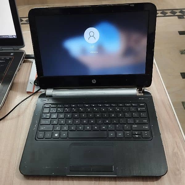 HP 210 G1 Laptop i3 4th Generation 5
