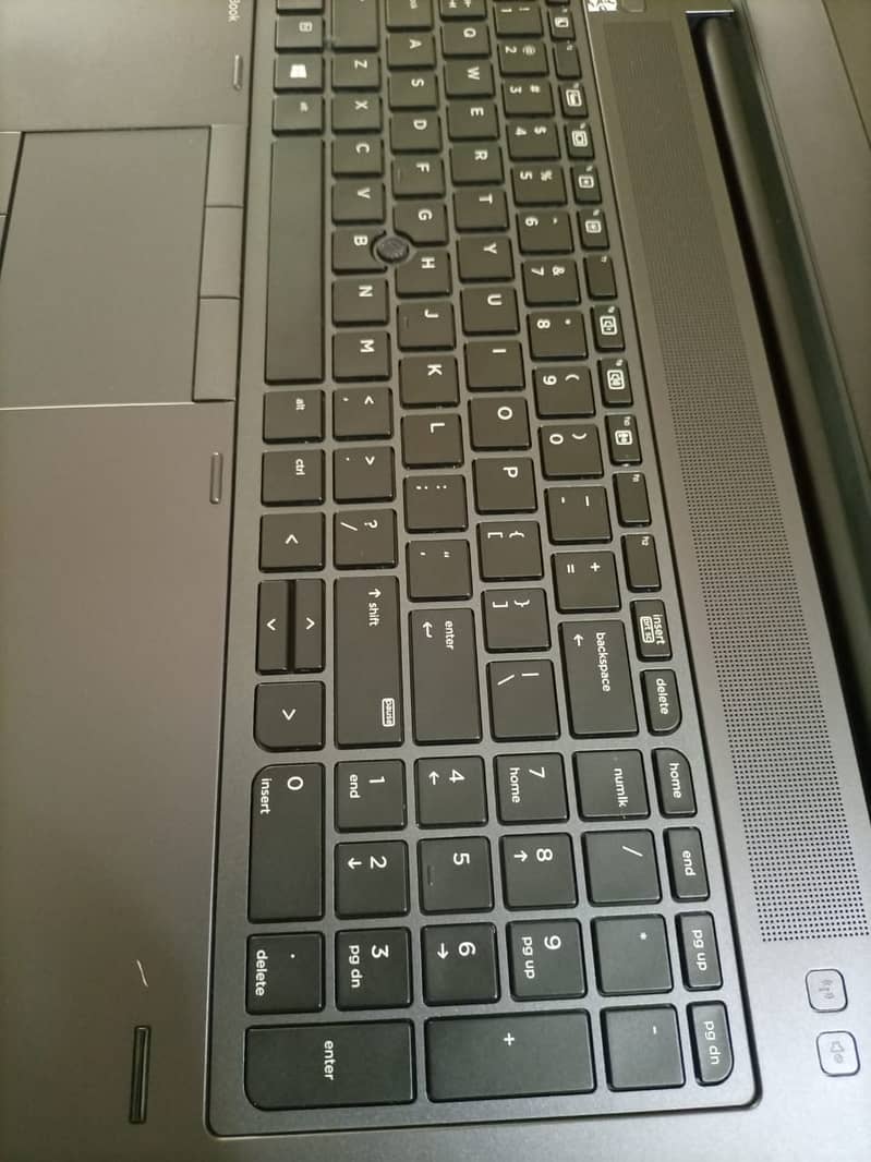 HP ZBook 15 G3 Workstation Core i7-6820HQ 16GB 256GB SSD 4GB NVidia 1