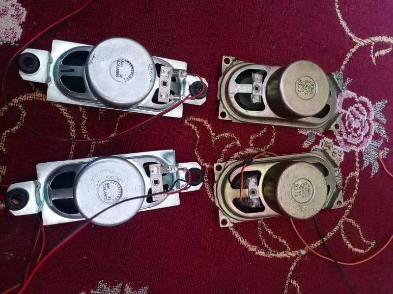 New LG  . Toyota speakers for sale 2