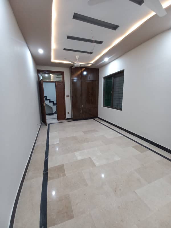 3 Marla Double Storey House For Sale In Officer Colony 5