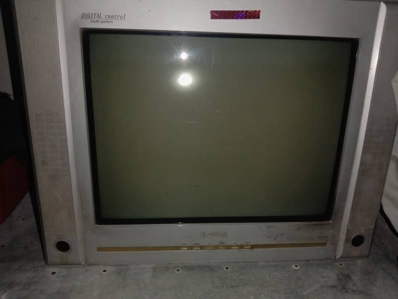 Singer tv 24 inches wide 0