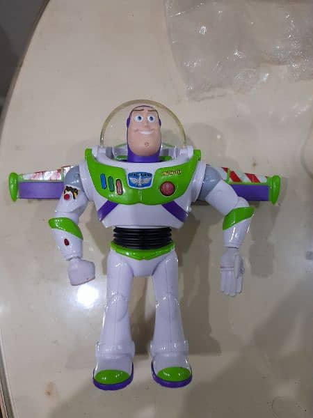 Toy story buzz lightyear walking and talking toy 1