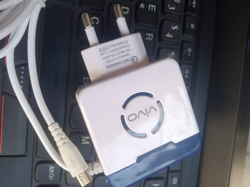 vivo 4 usb fast charger 3