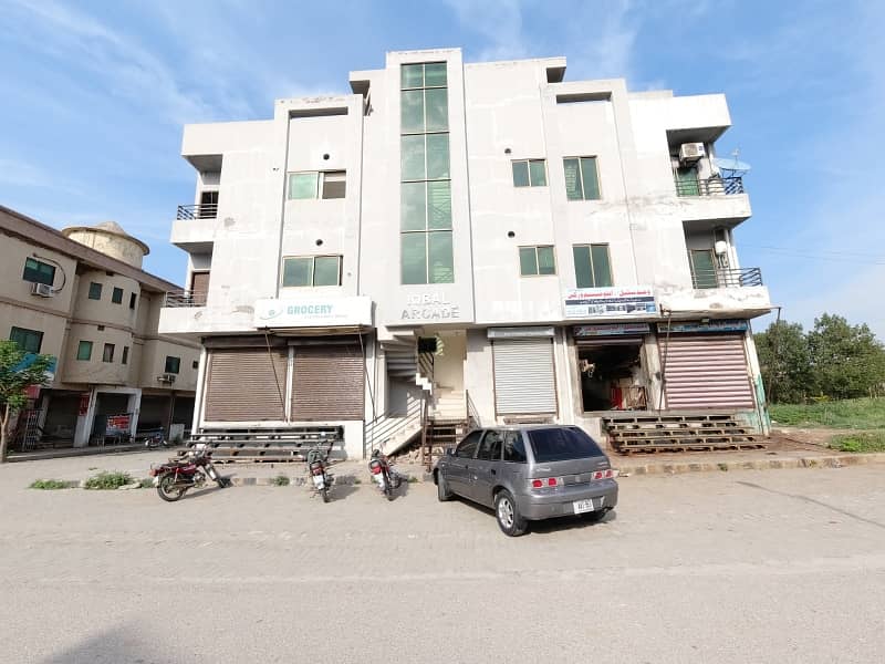3 Bed Corner Park Facing Apartment On Second Floor Iqbal Arcade In Block A MVHS D-17/2 Available For Urgent Sale 2