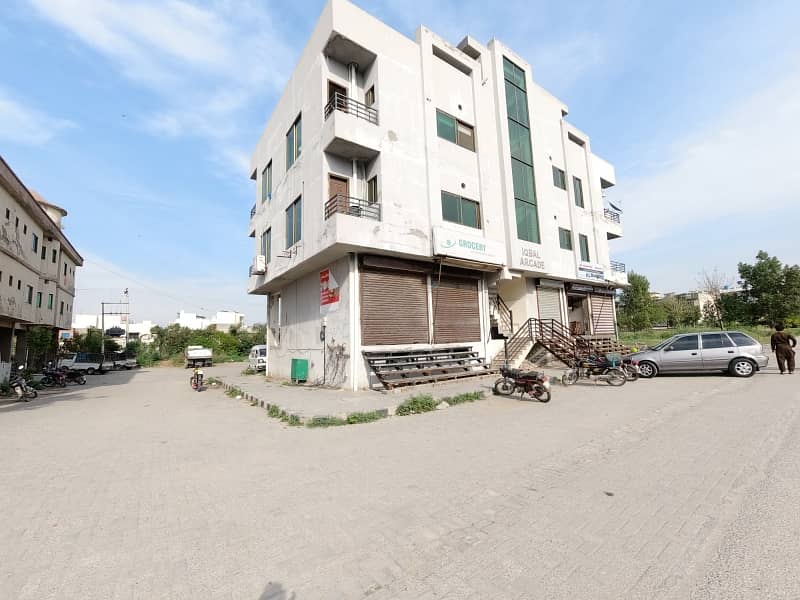 3 Bed Corner Park Facing Apartment On Second Floor Iqbal Arcade In Block A MVHS D-17/2 Available For Urgent Sale 4