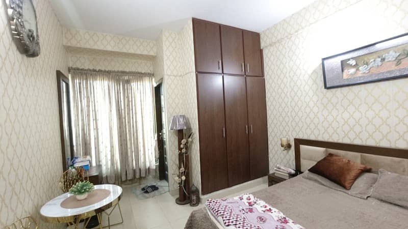 3 Bed Appartment available for urgent sale 9