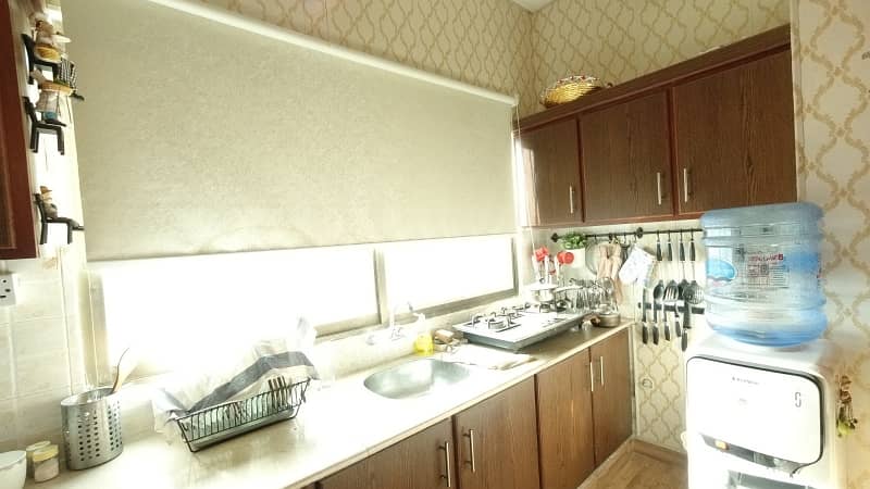 3 Bed Appartment available for urgent sale 13