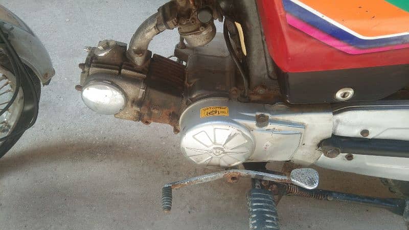 Honda CD 70 2012 mode Islmabaad no for sale good condition. 5