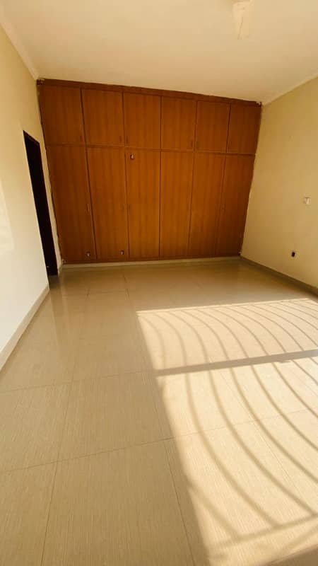 One Kanal Beautiful House Available For Rent In Paf Falcon Complex Gulberg Lahore 3