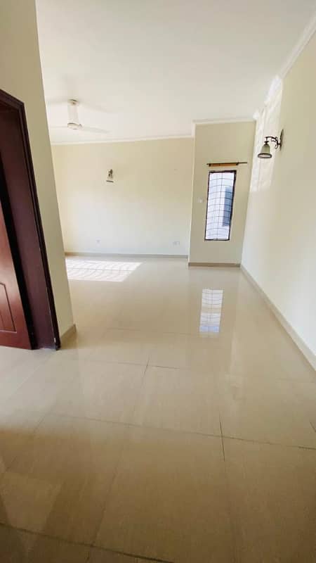 One Kanal Beautiful House Available For Rent In Paf Falcon Complex Gulberg Lahore 7