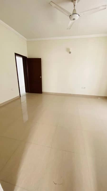 One Kanal Beautiful House Available For Rent In Paf Falcon Complex Gulberg Lahore 11
