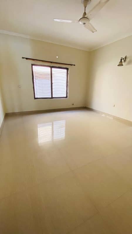 One Kanal Beautiful House Available For Rent In Paf Falcon Complex Gulberg Lahore 16