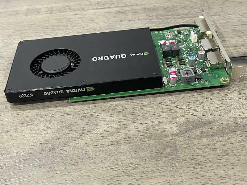 Nvidia Quadro K2200 (4-GB DDR5 128-Bit Dx 12) Video Rendering Card 1