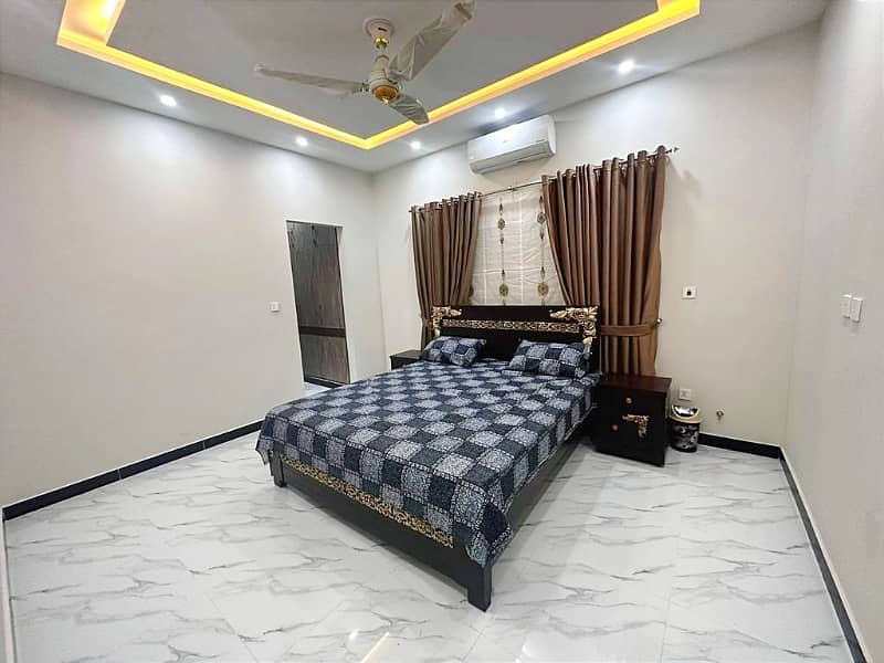 10Marla Fully Furnished House With Updated Decoration For Rent In Bahria Town. 1