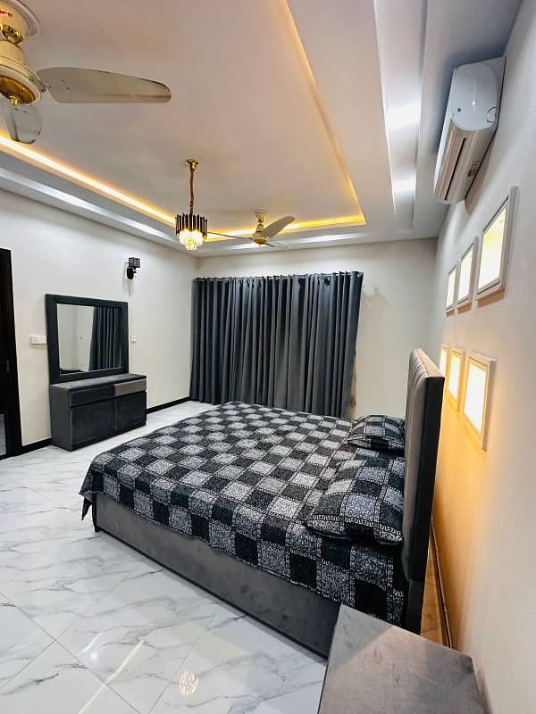 10Marla Fully Furnished House With Updated Decoration For Rent In Bahria Town. 2