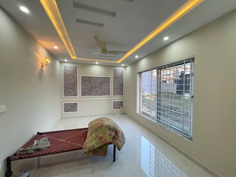 7 Marla Unique House For Rent in Bahria Town Phase 8. 12