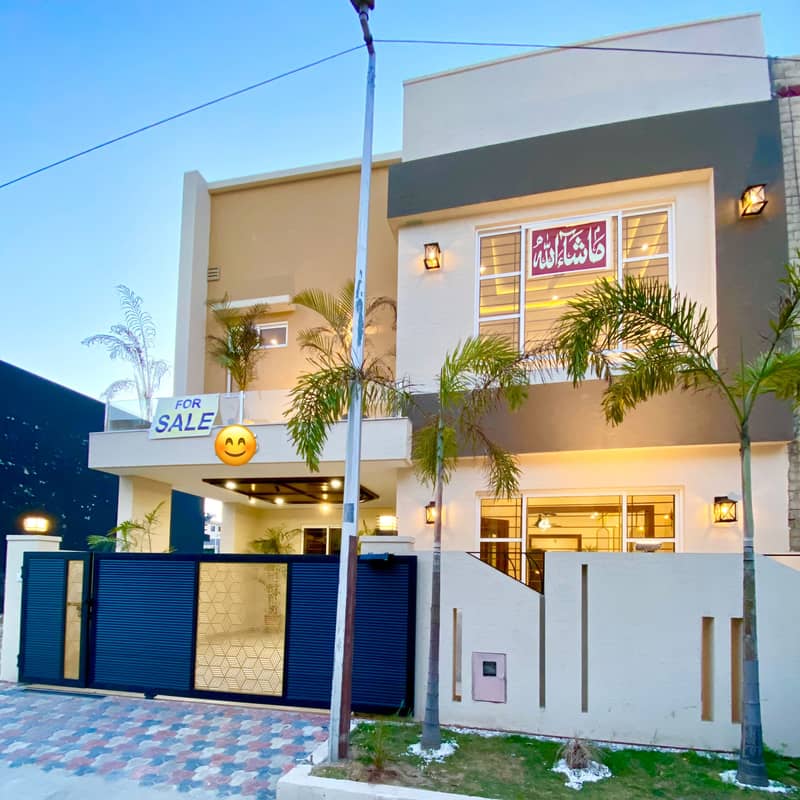7 Marla Designer Brand New Lush Condition House For Sale in Bahria Town Phase 8 1
