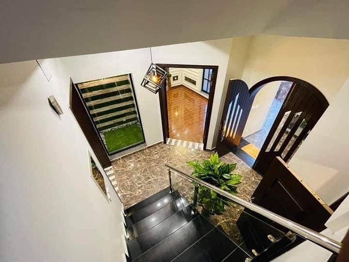 10 Marla House Available For Rent in Bahria Town Phase 8 Rawalpindi 6