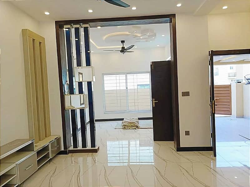 5 MARLA SUPERB BRAND NEW HOUSE FOR RENT 1