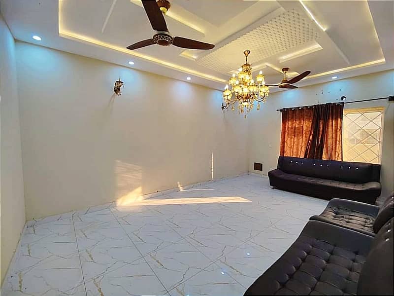 10 MALA DESIGNER HOUSE FOR RENT IN BAHRIA WITH ALL FACILITIES 3