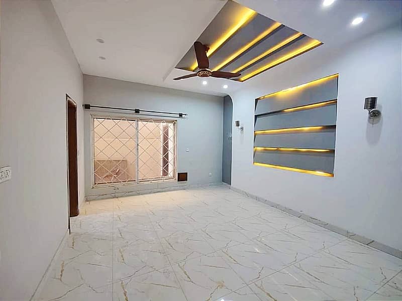 10 MALA DESIGNER HOUSE FOR RENT IN BAHRIA WITH ALL FACILITIES 7