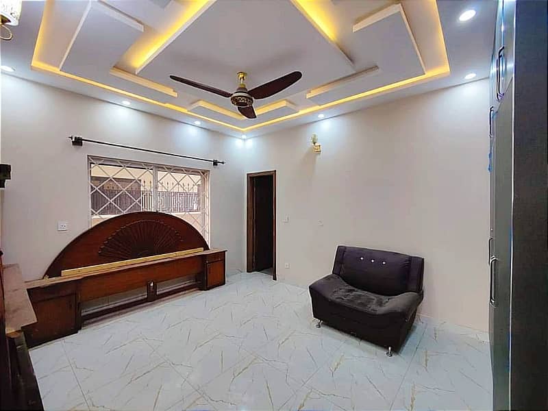 10 MALA DESIGNER HOUSE FOR RENT IN BAHRIA WITH ALL FACILITIES 9
