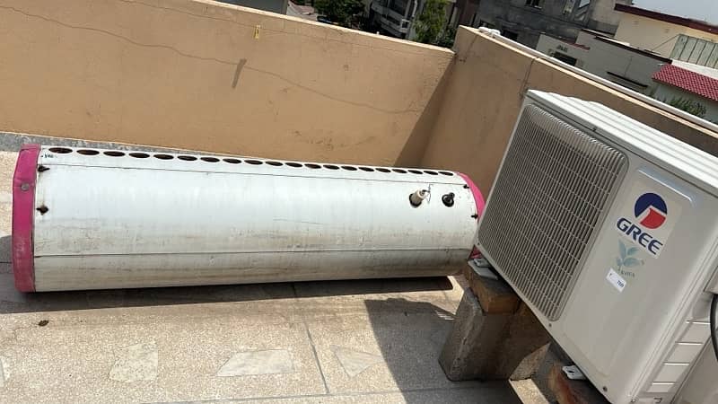 solar tank with tubes for immediate sale 2