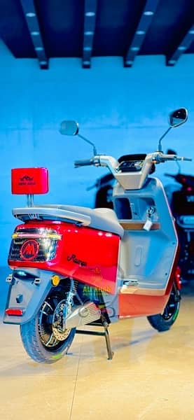 RAMZA A700 ALI KHAN AUTO COMPANY SCOOTY SCOOTER MALE FEMALE GIRLS LADY 7