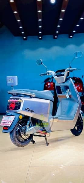 RAMZA A700 ALI KHAN AUTO COMPANY SCOOTY SCOOTER MALE FEMALE GIRLS LADY 10