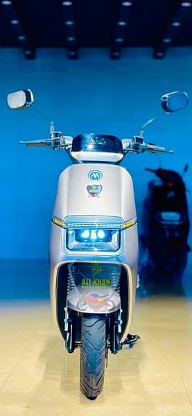 RAMZA A700 ALI KHAN AUTO COMPANY SCOOTY SCOOTER MALE FEMALE GIRLS LADY 11