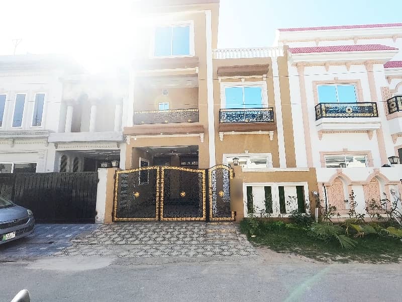 Your Search Ends Right Here With The Beautiful Prime Location House In Park View City - Jade Extension Block At Affordable Price Of Pkr Rs. 17000000 1