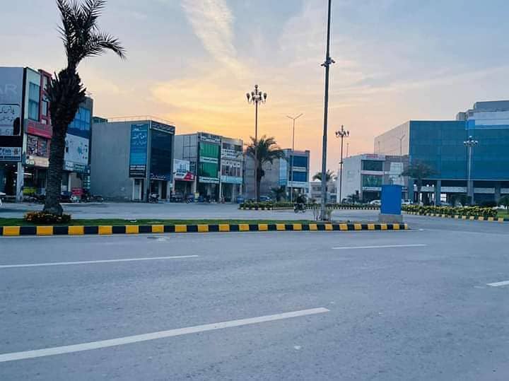 5 Marla Corner Plot Nearby Main Boulevard For Sale with 35% Possession paid in Tulip Ext Block Park View City Lahore 2