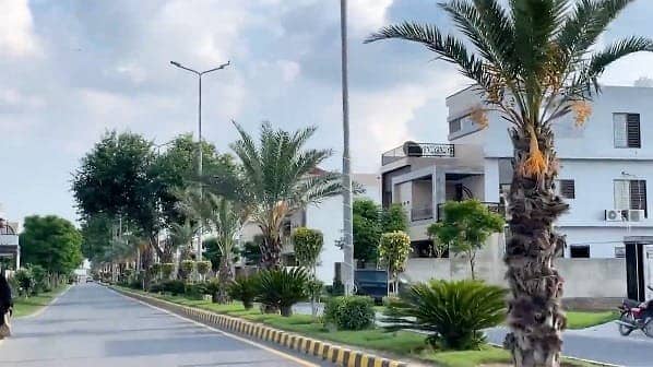 5 Marla Corner Plot Nearby Main Boulevard For Sale with 35% Possession paid in Tulip Ext Block Park View City Lahore 9
