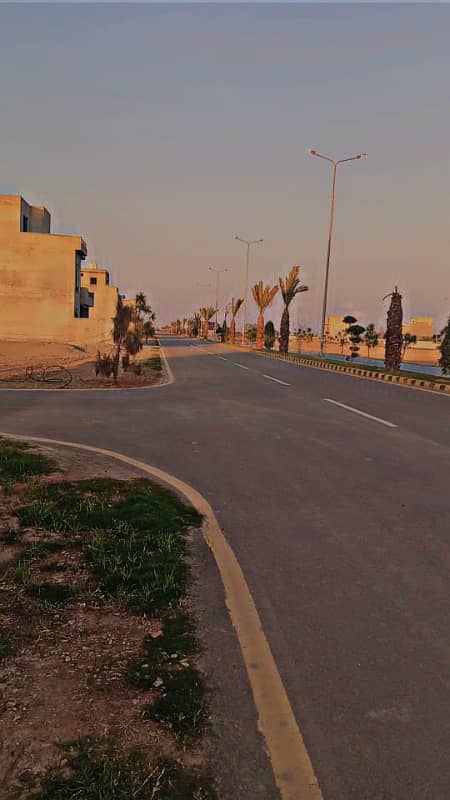 5 Marla Plot Nearby Park Available For Sale with Half Possession paid in Platinum Block Park Vie City Lahore 2