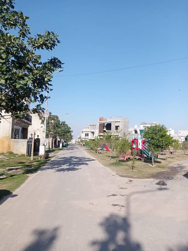 5 Marla Plot Nearby Park Available For Sale with Half Possession paid in Platinum Block Park Vie City Lahore 4