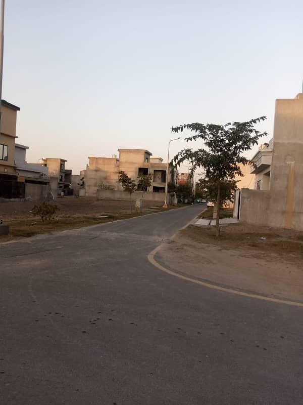 5 Marla Half Paid Plot Nearby Park Available For Sale in Platinum Block Park View City Lahore 1
