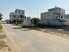 5 Marla 40 Feet Wide Road Good Location Plot For Sale in Platinum Block Park View City Lahore 0
