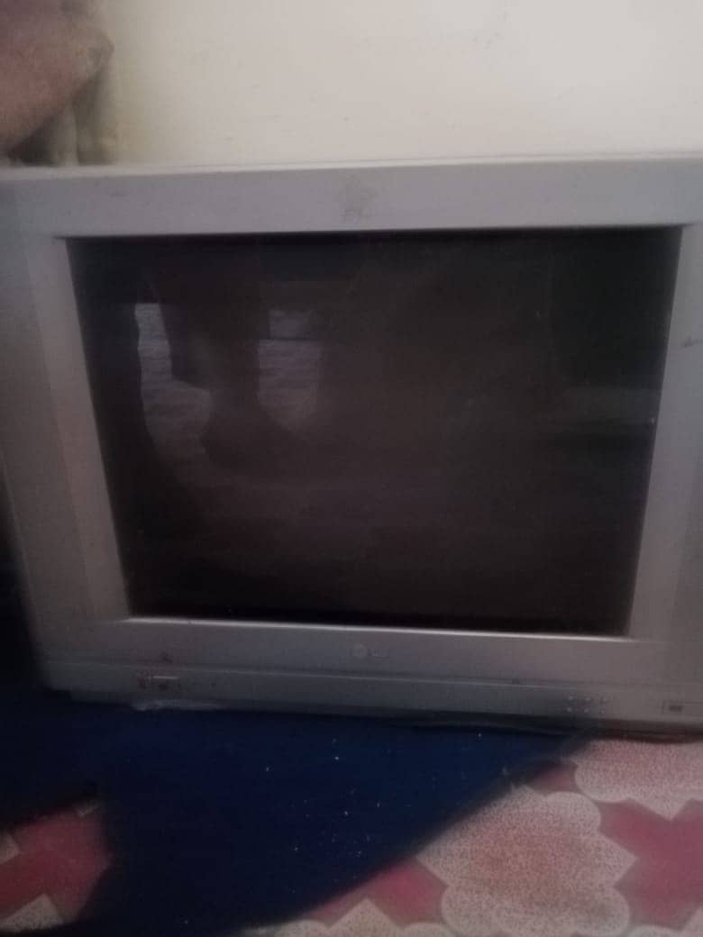 Sale of LG TV 26 Inch, Original , Colour Full,LG Model # RT21FB2RG 0