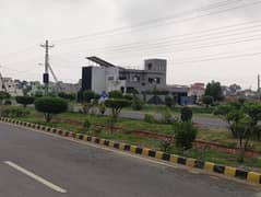" 1 Kanal Prime Location Residential Plot For Sale In AWT Phase 2 Lahore, Block D 0