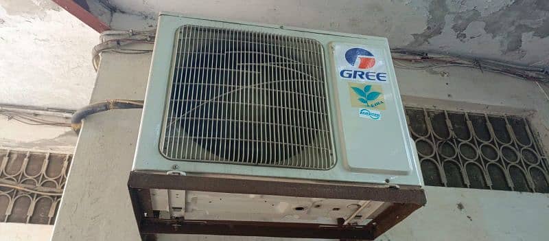 Gree Ac 1 tan DC inverter sold 3