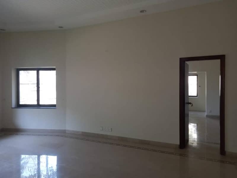 Get A 3 Kanal House For Rent In Cantt 1