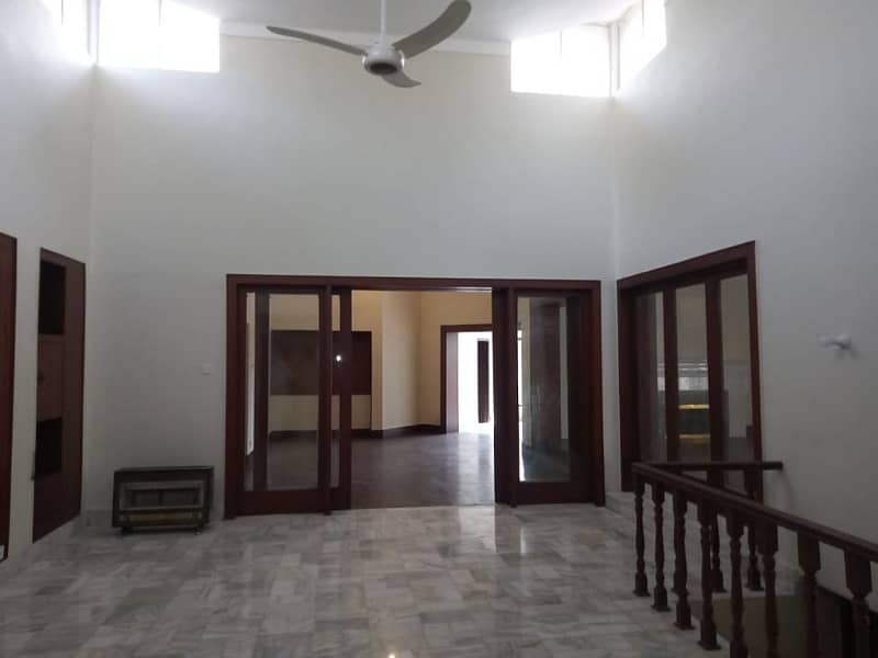 Get A 3 Kanal House For Rent In Cantt 4