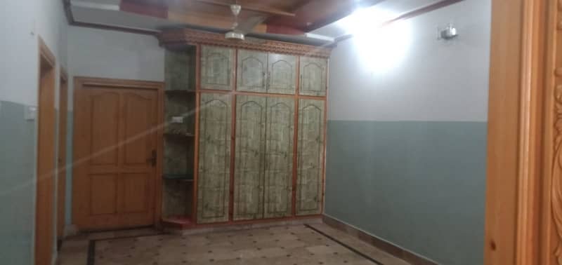 Prime Location 7 Marla Upper Portion In Gulberg For rent At Good Location 2